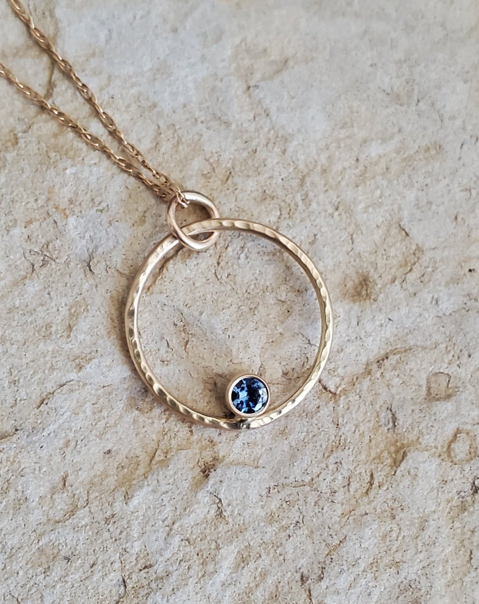 14k Yellow Gold Ceylon Blue Sapphire pendant, Circle pendant, 3.0 mm sapphire, C