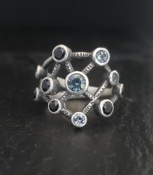 Eleven Stone cluster Black and Gray Spinel Ring Sterling Silver Spinel Ring, Bez