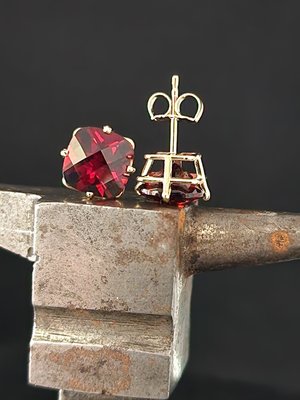 14k Yellow Gold Mozambique garnet, cushion 8mm, checkerboard gemstones, 8mm Cush