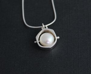 Spinning Pearl Pendant, Natural Pearl Necklace, Sterling Silver Pendant, Spinning Bead, Everyday Necklace, Ready to Ship Neckwear