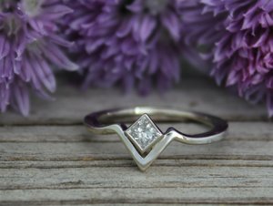 14k White Gold Moissanite 4mm Ring, Solitaire Chevron Ring, Princess Cut Moissan