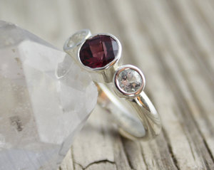 Bezel Set Three Stone Ring // Garnet White Topaz // Sterling Silver Three Stone Ring // Past Present Future Ring // Ready to Ship Size 7