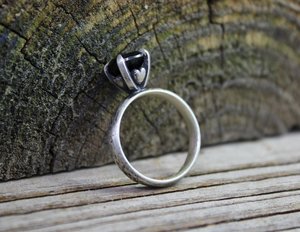 Black Spinel 8mm Romance Ring Heart Shape Prong Ring, Black claw Ring, Oxidized Sterling Silver Ring, Black Spinel Solitaire, Ready to Ship