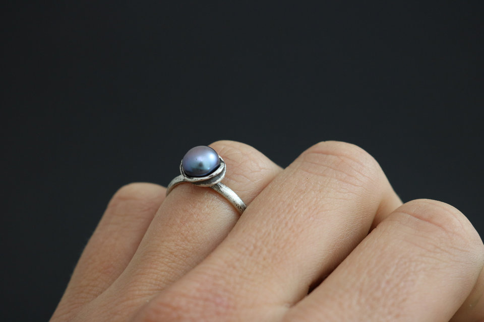 Gray Akoya Pearl Solitaire Ring, Sterling Silver Pearl Ring, Organic Free Form,