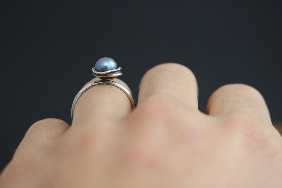 Gray Akoya Pearl Solitaire Ring, Sterling Silver Pearl Ring, Organic Free Form,