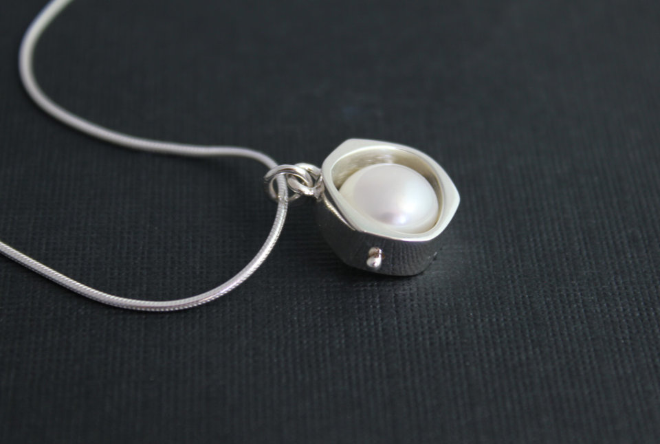 Spinning Pearl Pendant, Natural Pearl Necklace, Sterling Silver Pendant, Spinning Bead, Everyday Necklace, Ready to Ship Neckwear