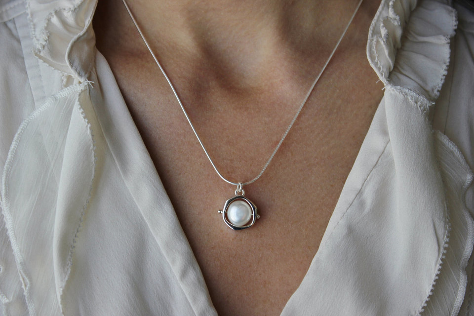 Spinning Pearl Pendant, Natural Pearl Necklace, Sterling Silver Pendant, Spinning Bead, Everyday Necklace, Ready to Ship Neckwear