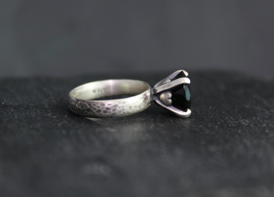 Silver Black Onyx 10mm Romance Ring, Heart Shape Prong Ring, Black stone, Oxidized Sterling Silver Ring, Black Onyx Solitaire, Ready to Ship