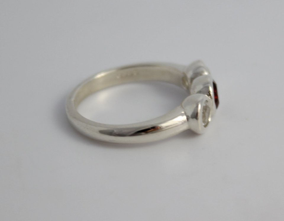 Bezel Set Three Stone Ring // Garnet White Topaz // Sterling Silver Three Stone Ring // Past Present Future Ring // Eco Friendly