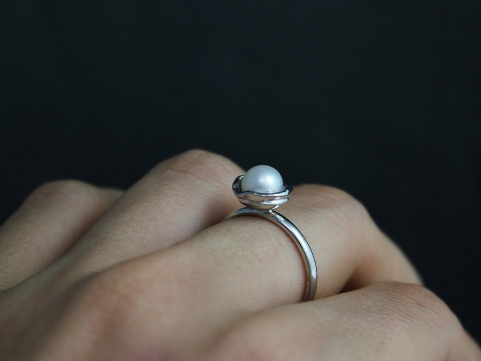 White Pearl Solitaire Ring, 14k White, Yellow, Rose gold, Pearl Ring, Organic Free Form, Cultured Akoya Pearl, Gold Ring Ready to Ship Sz 7